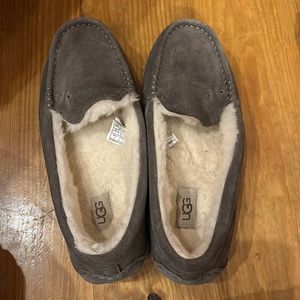 Women’s ugh slippers size 8